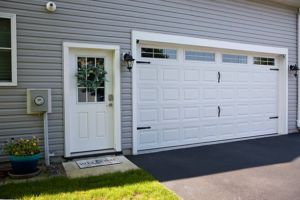 24/7 Emergency Garage Door Roller Replacement experts in Plains, TX